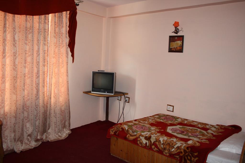 Hotel Ocean Blue Manali Εξωτερικό φωτογραφία